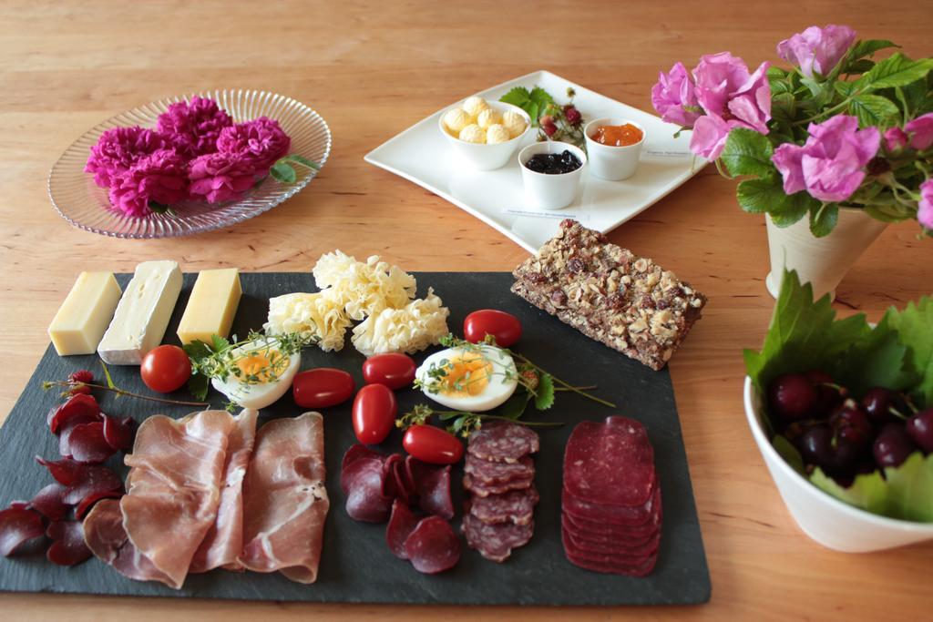 Dunkel Blaue Maus Bed & Breakfast Meiringen Ngoại thất bức ảnh